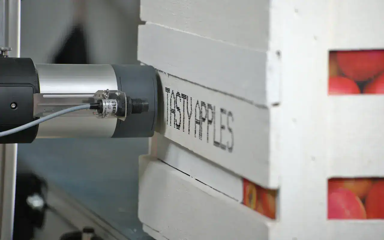Large character marking on a wooden box