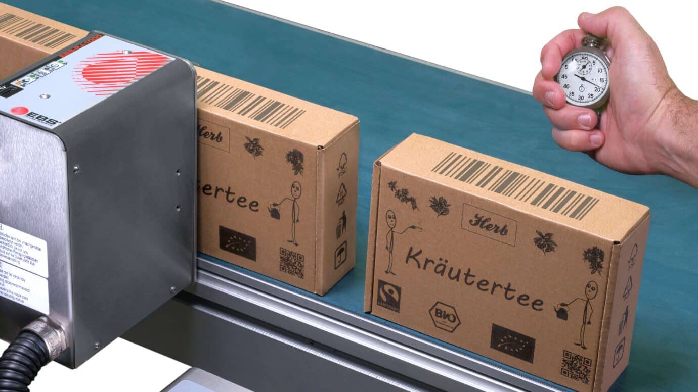 EBS-PJ-1000 high-resolution coding on a cardboard label